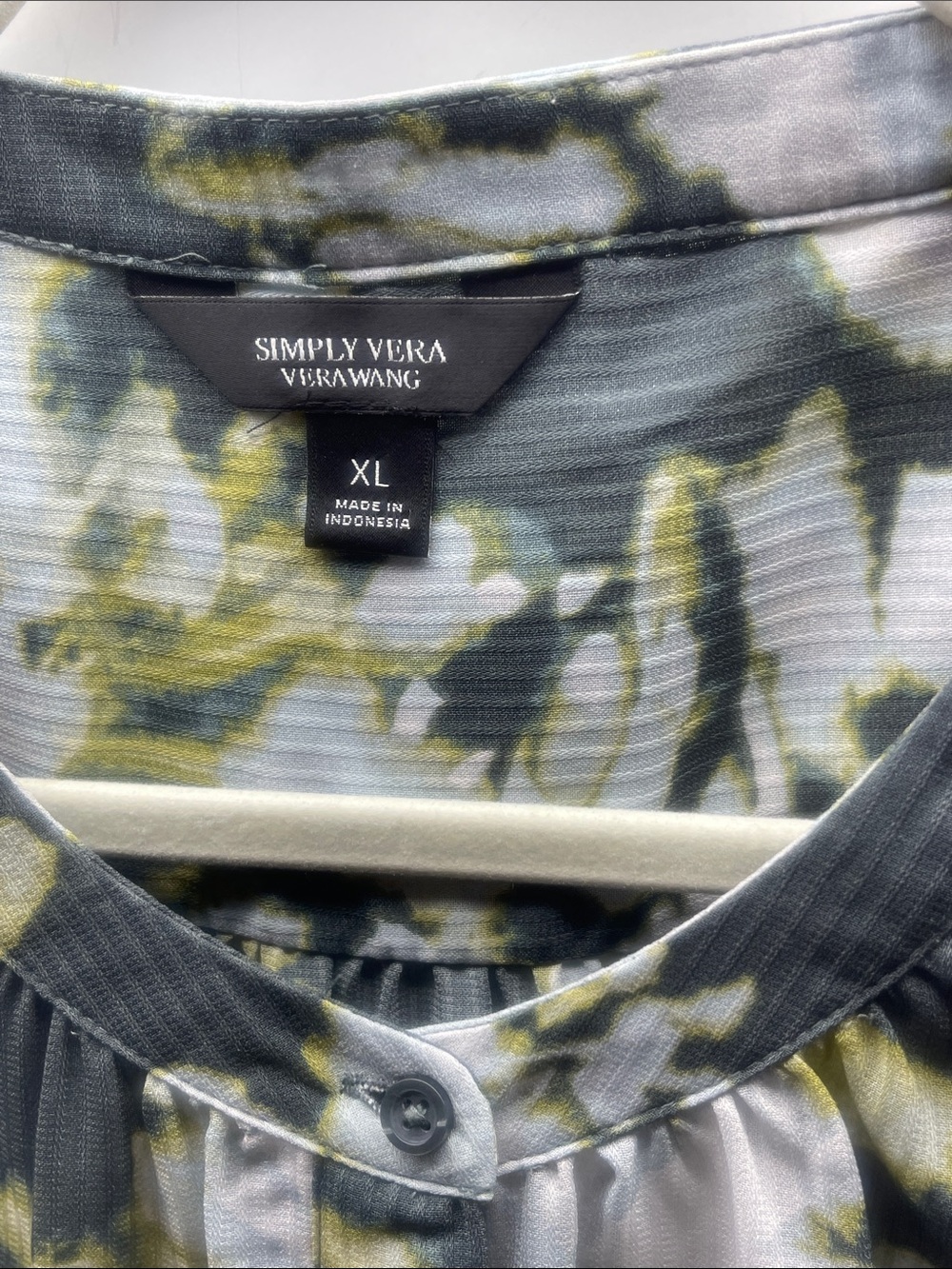 Simply Vera Vera Wang Olive, White & Yellow Floral Short Sleeve Top - Picture 3 of 5